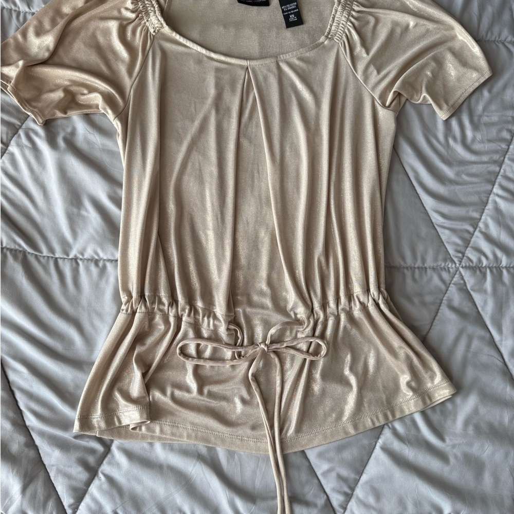 New York & Company Cream Short Sleeve Drawstring Top